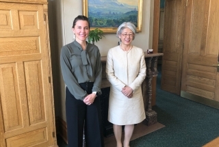 Consul-General Takeuchi pays courtesy visit to Salt Lake City Mayor Mendenhall (March 10, 2020)
