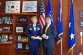 総領事のジョンソン空軍士官学校長表敬訪問 (2013年12月3日(火))