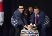 Consul General attends the opening reception of the Takayama Kiri-e exhibit (August 11, Monday)